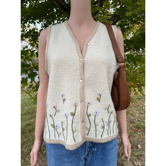 Vintage Sag Harbor Floral Embroidered Sweater Vest - Picture 1 of 5